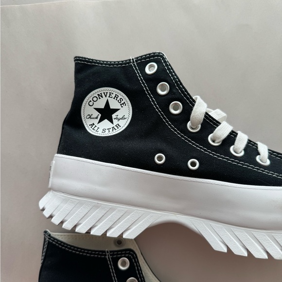 Converse Chuck Taylor All Star CTAS Lugged 2.0 Hi Unisex - Picture 8 of 15